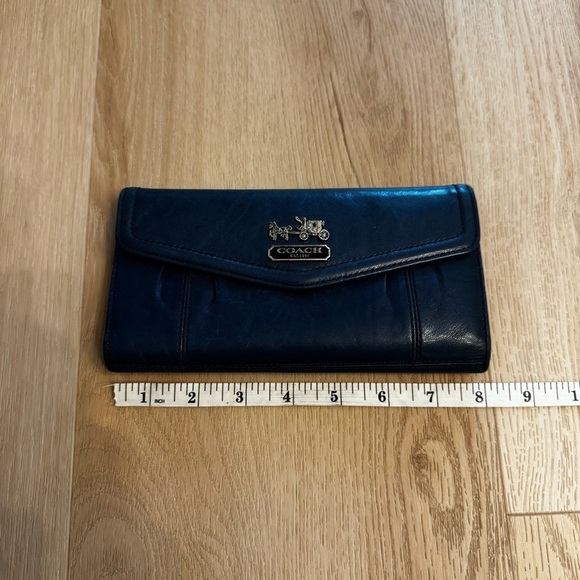 Vintage COACH Blue Leather Tri-fold Wallet - Picture 8 of 9